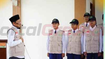 Budaya Membaca Diperkuat, Refah Islami Lantik Kader Literasi Santri