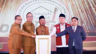 Pemerintah Kabupaten Gresik dalam memperluas akses pendidikan bagi keluarga prasejahtera kembali ditunjukkan melalui peresmian Sekolah Rakyat Menengah Atas (SRMA) 37 Gresik di Kecamatan Sidayu, Senin (4/8/2025).