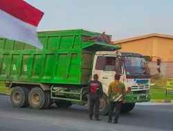 Ketua DPRD Gresik Sidak Dump Truk di KEK JIIPE, Ingatkan Soal Jam Operasional dan Kebutuhan Kantong Parkir