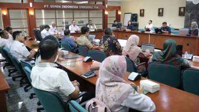 Wakil Bupati Gresik Asluchul Alif saat membuka pleno Tim Pendampingan KMP Gresik yang digelar Rabu (13/8), dihadiri perwakilan perguruan tinggi dan Organisasi Perangkat Daerah (OPD) terkait.