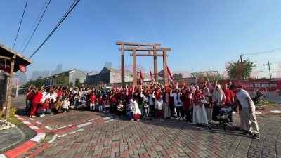 Warga Permata Natura Gresik Gelar Upacara HUT RI ke-80, Penuh Kekeluargaan dan Antusiasme