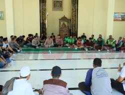 Doa Bersama di Polres Gresik, Ratusan Ojol dan LSM Kenang Affan dengan Haru