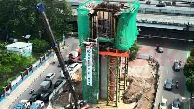 Pile cap atau plat beton yang juga menggunakan produk SIG, yang berfungsi menghubungkan fondasi dengan sejumlah tiang pancang sebagai penahan jalur LRT Fase 1B rute Velodrome – Manggarai.