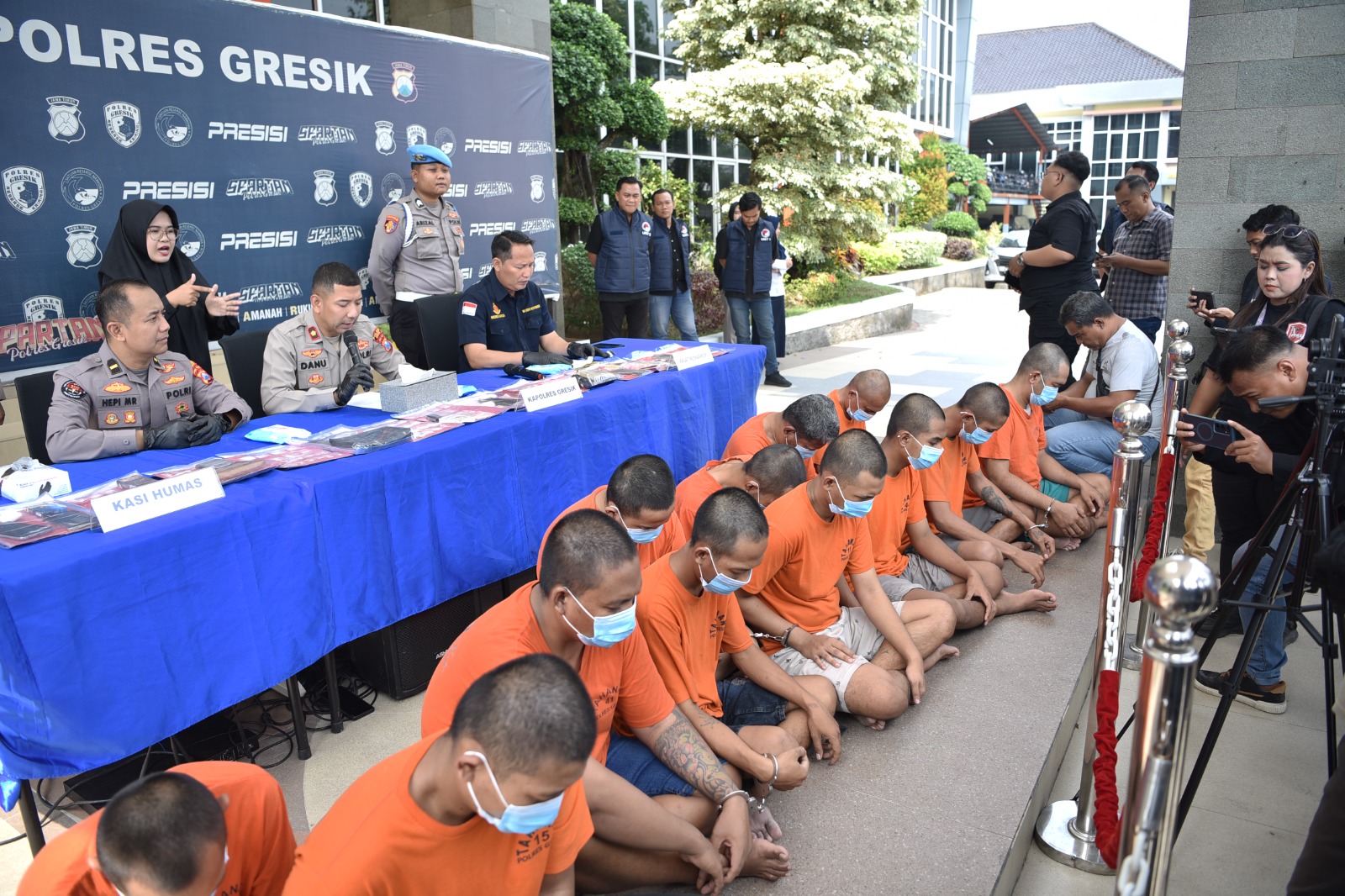 Satresnarkoba Polres Gresik Ungkap 16 Kasus Narkoba, 20 Tersangka Diamankan