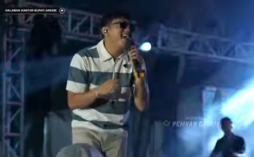 Pemkab Gresik Gelar Konser Denny Caknan di Tengah Warga Gresik Selatan Masih Dilanda Banjir