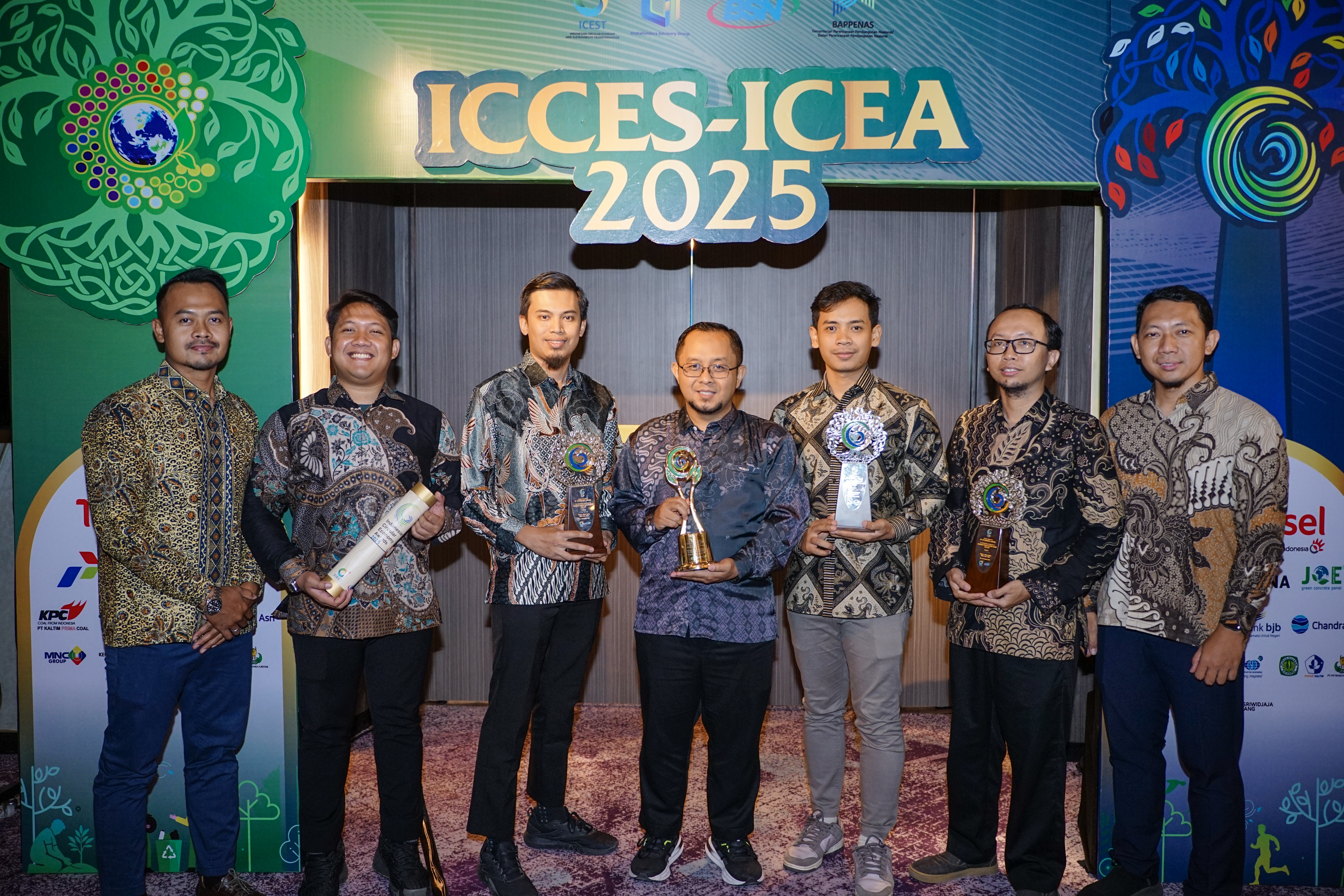 Petrokimia Gresik Raih Penghargaan “The Most Committed Corporate in Circular Economy” di ICEA 2025