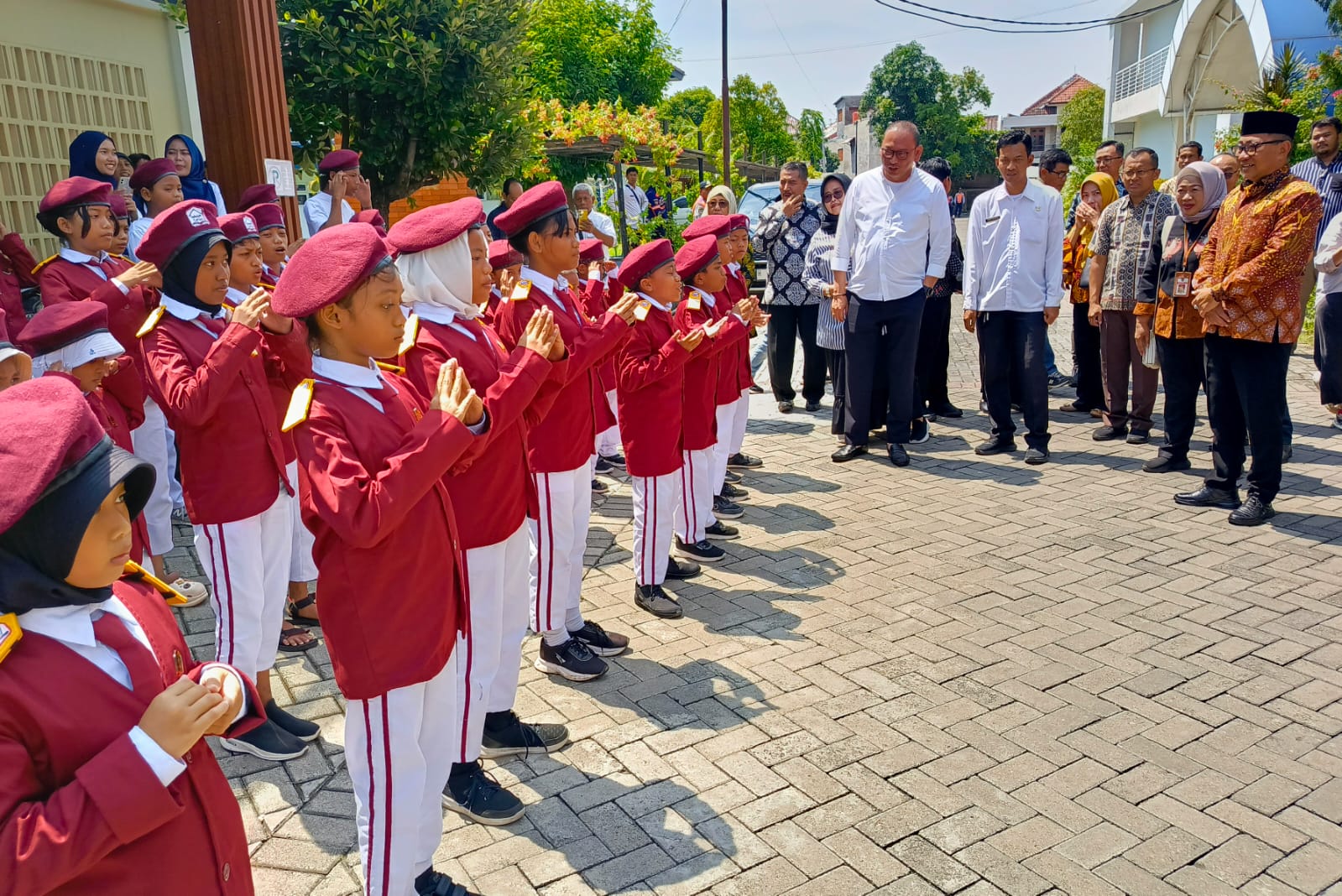 Sekjen Kemensos RI Robben Rico saat melakukan kunjungan ke SRT 45 Semarang