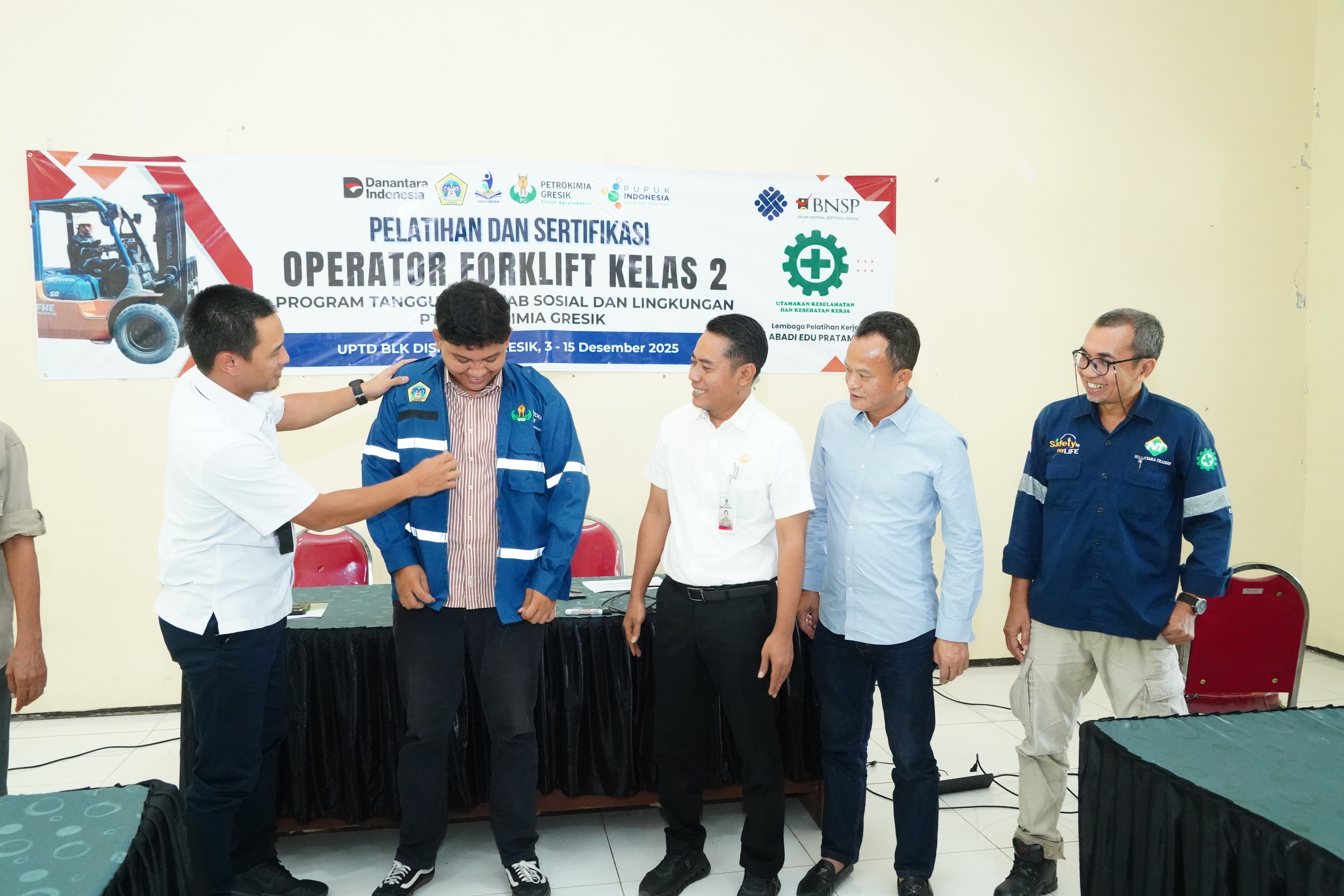 Cetak Tenaga Kerja Bersertifikat, Petrokimia Gresik Dorong Warga Lokal Rebut Peluang di Kawasan Industri