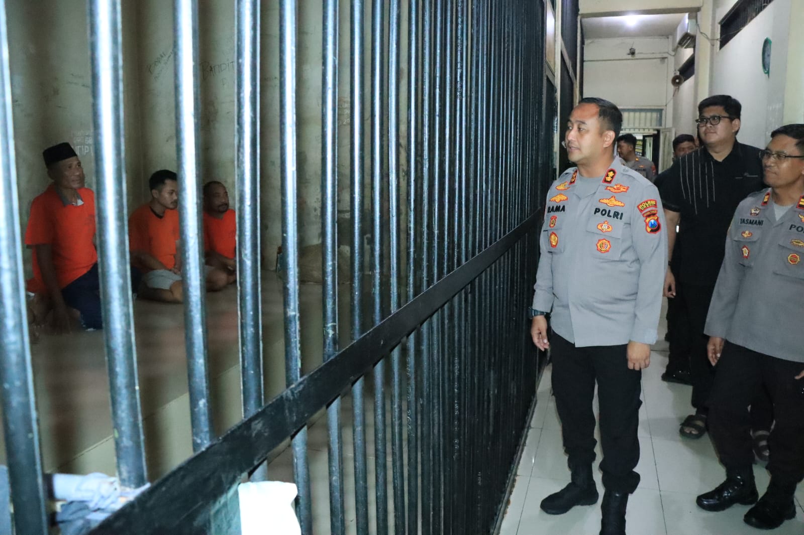 Pastikan Hak Tahanan Terpenuhi, Kapolres Gresik Cek Langsung Rutan dan Kesiapan Personel