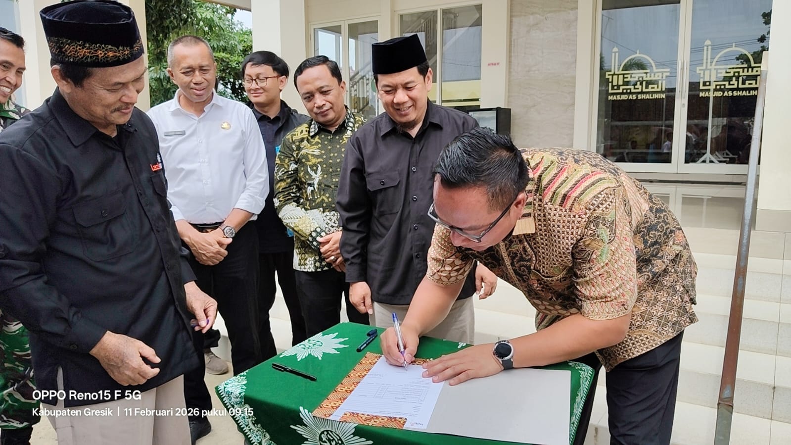 Wabup Gresik Resmikan Pompa Air Tenaga Surya di Bawean, Dorong Ketahanan Air dan Pangan