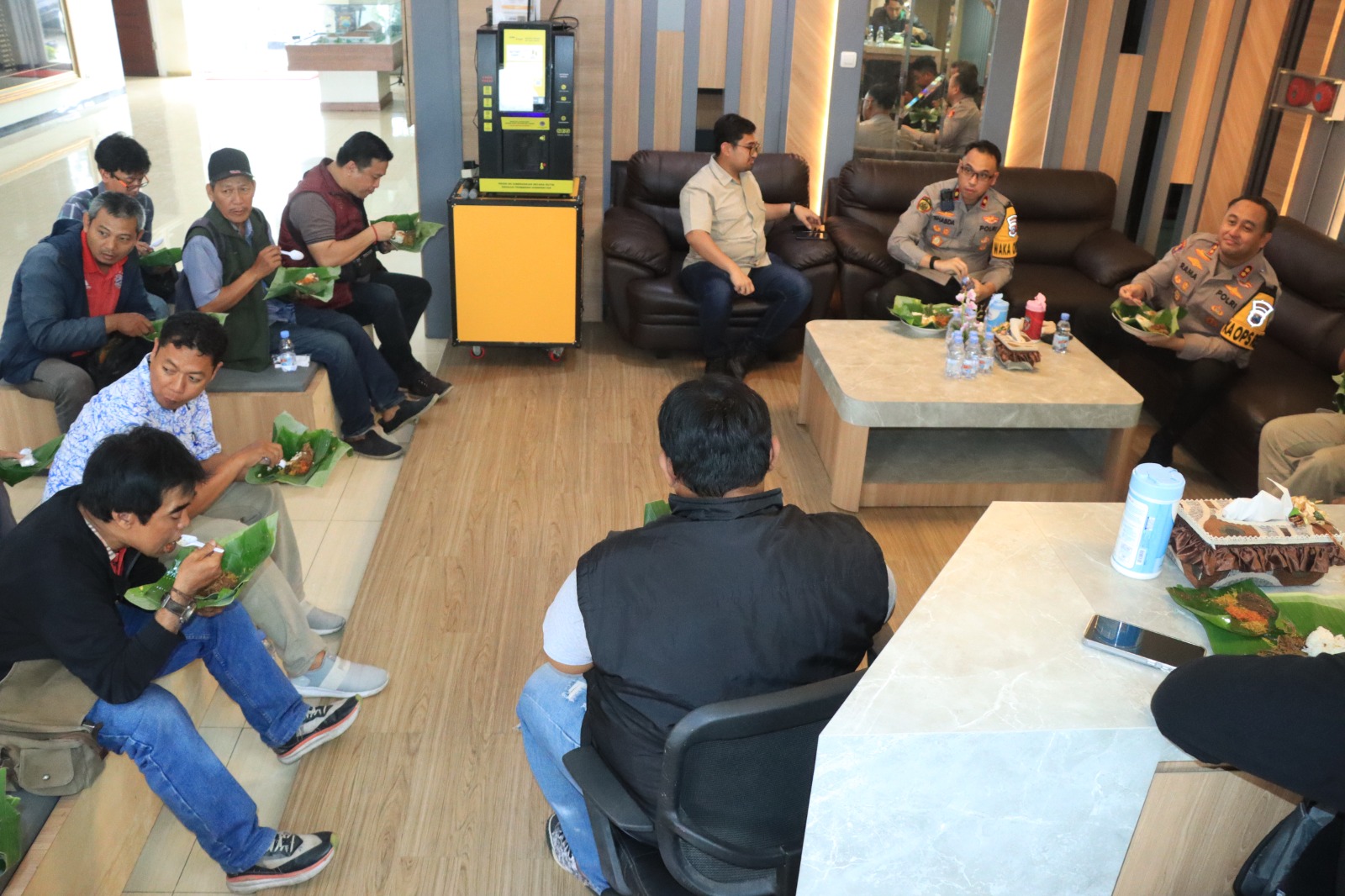 Ngopi Bareng Media, Kapolres Gresik Tekankan Pentingnya Komunikasi dan Sinergi