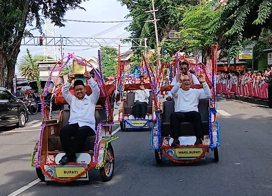 Semarak Kirab Adipura Menuju Kabupaten Kota Bersih, Jadi Kado Manis di HUT Pemkab Gresik