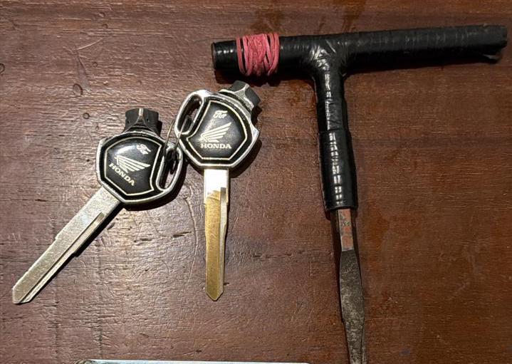 Barang bukti kunci T yang diamankan satreskrim polres Gresik