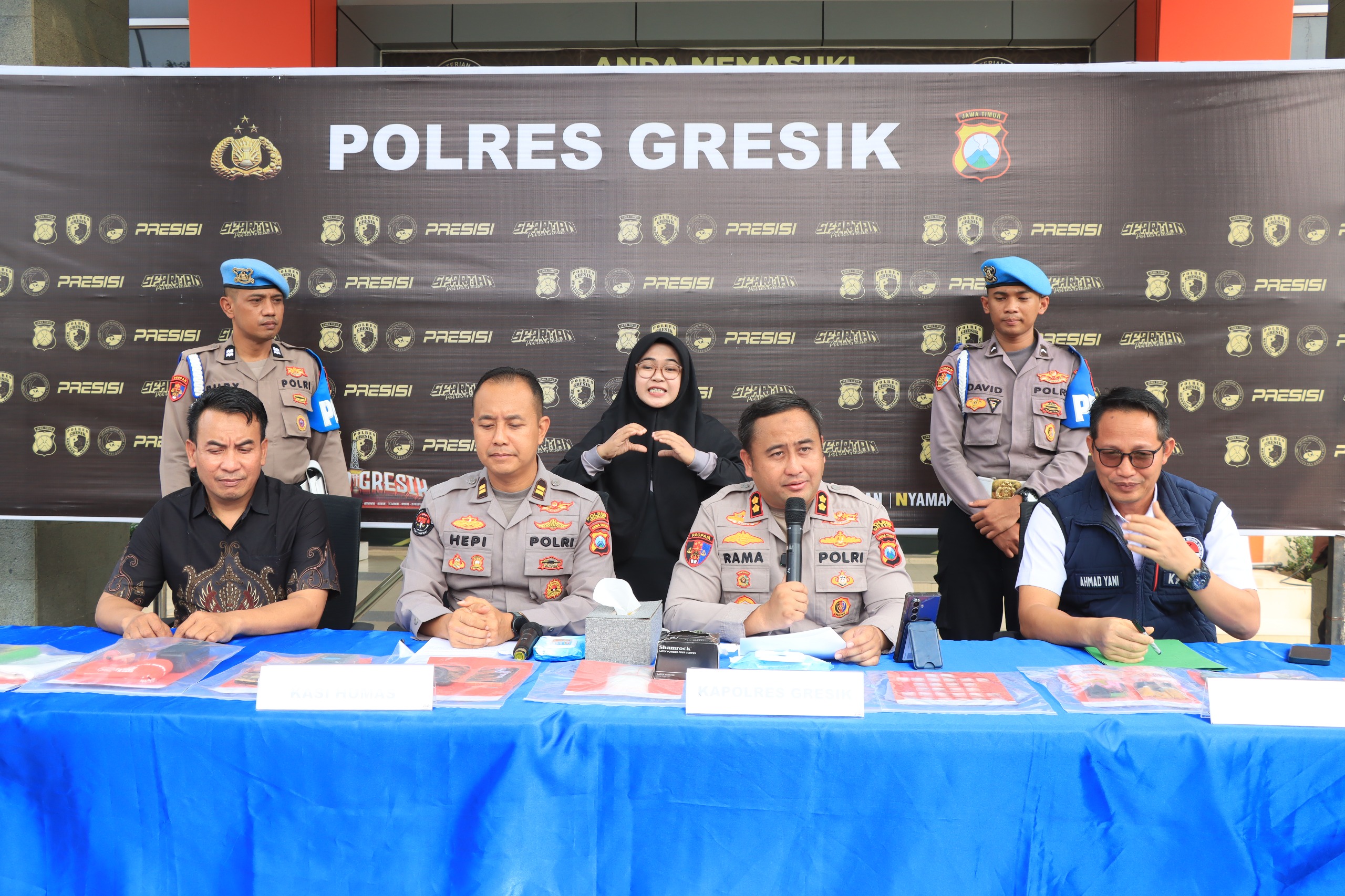 Polres Gresik Sita 209 Gram Sabu, Dua Pengedar Jaringan Madura Ditangkap