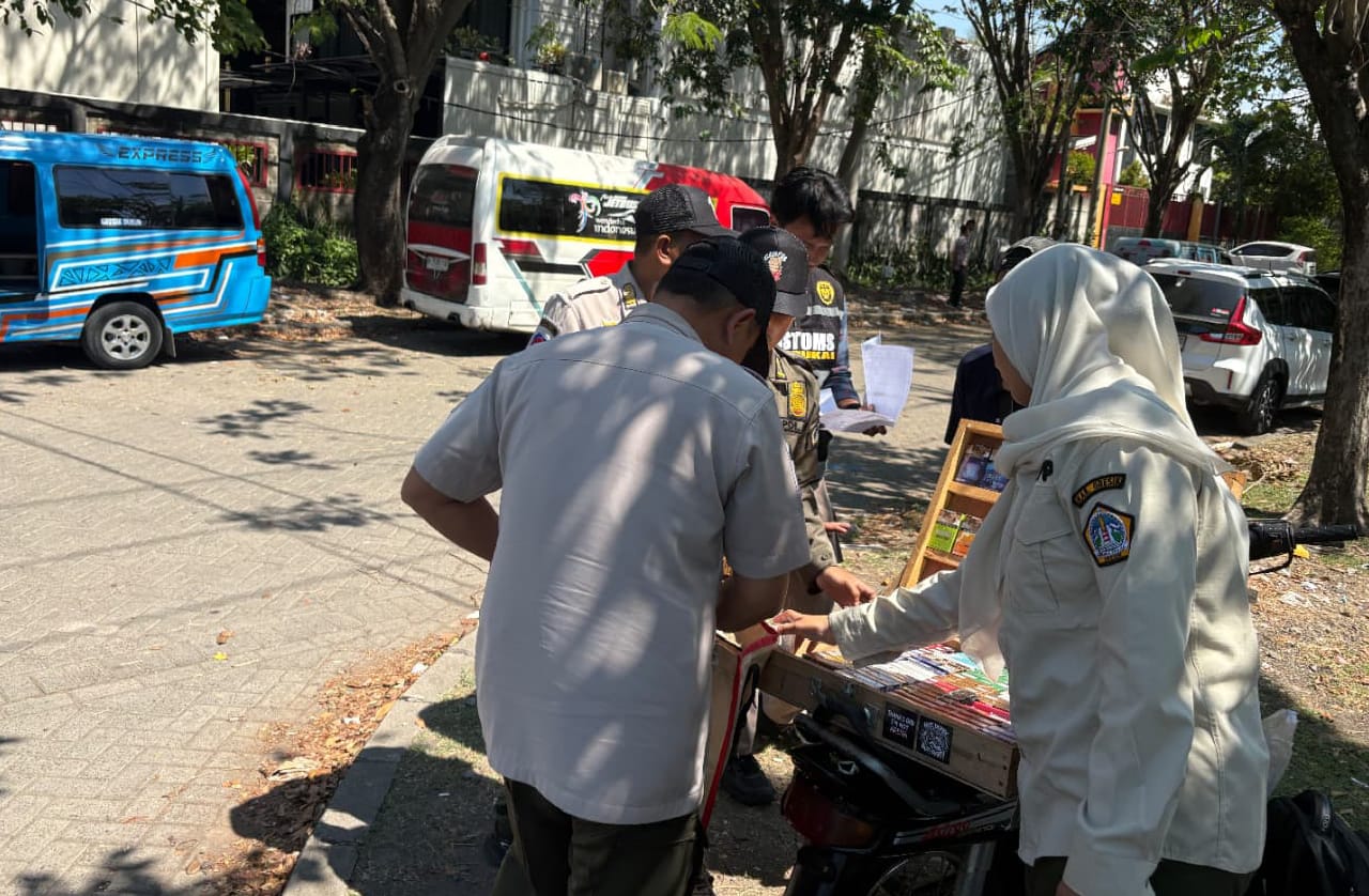 18.456 Batang Rokok Ilegal Diamankan, Satpol PP Gresik Minta Pedagang Tak Langgar Aturan Cukai