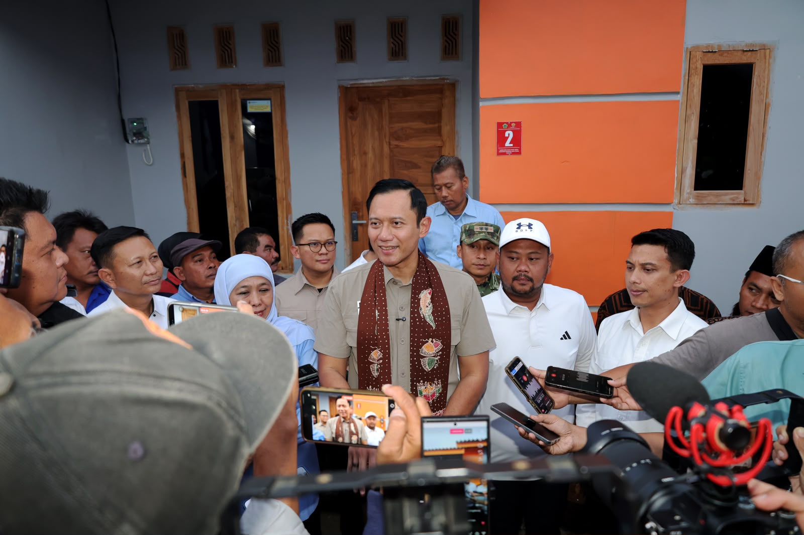 Menko AHY Resmikan Program Penataan Kawasan Kumuh di Gresik, 166 Rumah Dibangun dan Direnovasi