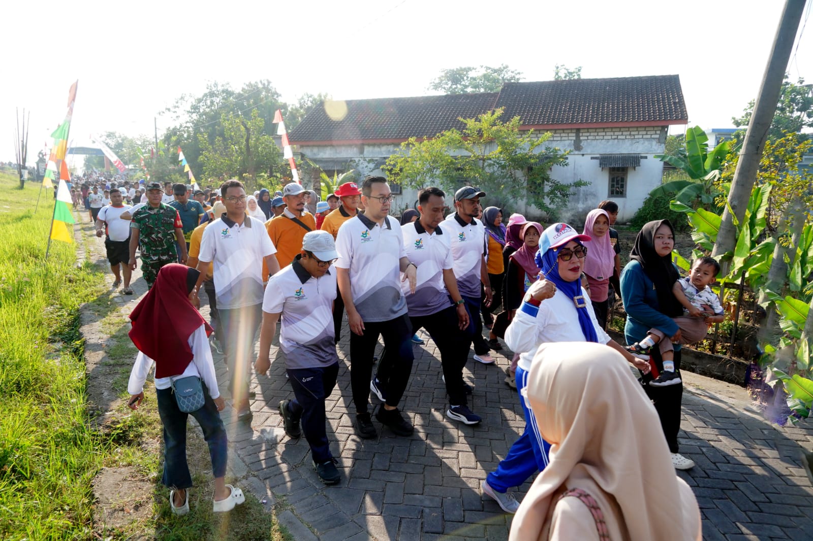 Ribuan Warga Ikuti Jalan Sehat Petrokimia Gresik, Dorong Gaya Hidup Sehat hingga Dukung UMKM