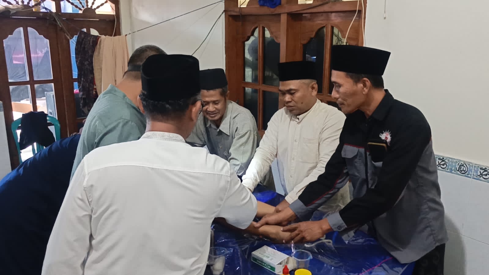 Khitan Massal Gratis di Dalegan Gresik, 11 Anak Dapat Bingkisan dan Uang Tunai