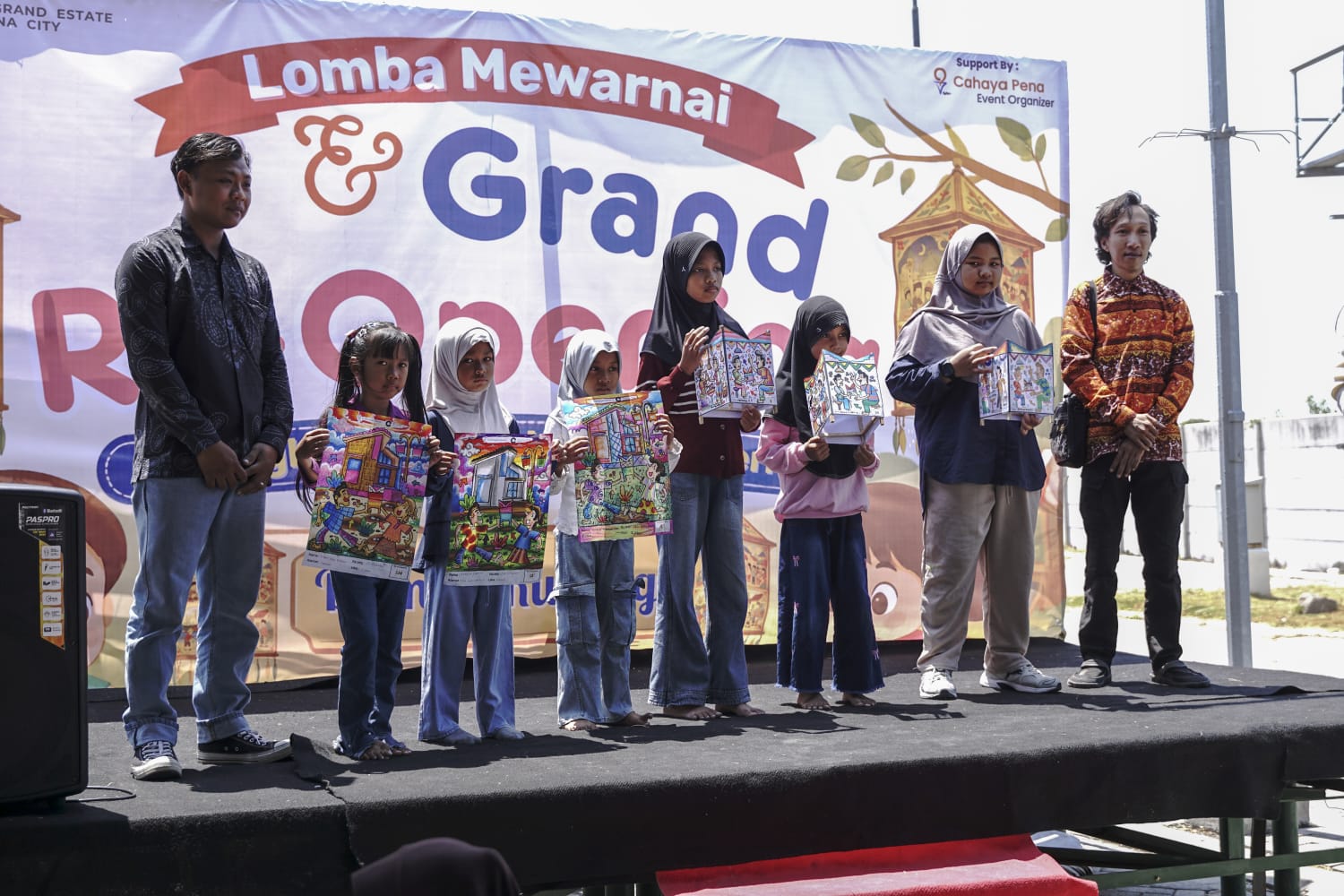 Damar Kurung Food Festival kembali menggeliat melalui gelaran Grand Re-Opening di kawasan AKR GEM City, Minggu (18/10/2026).